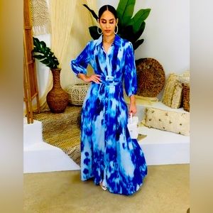 NWT MAXI DRESSS ABSOLUTELY GORGEOUS